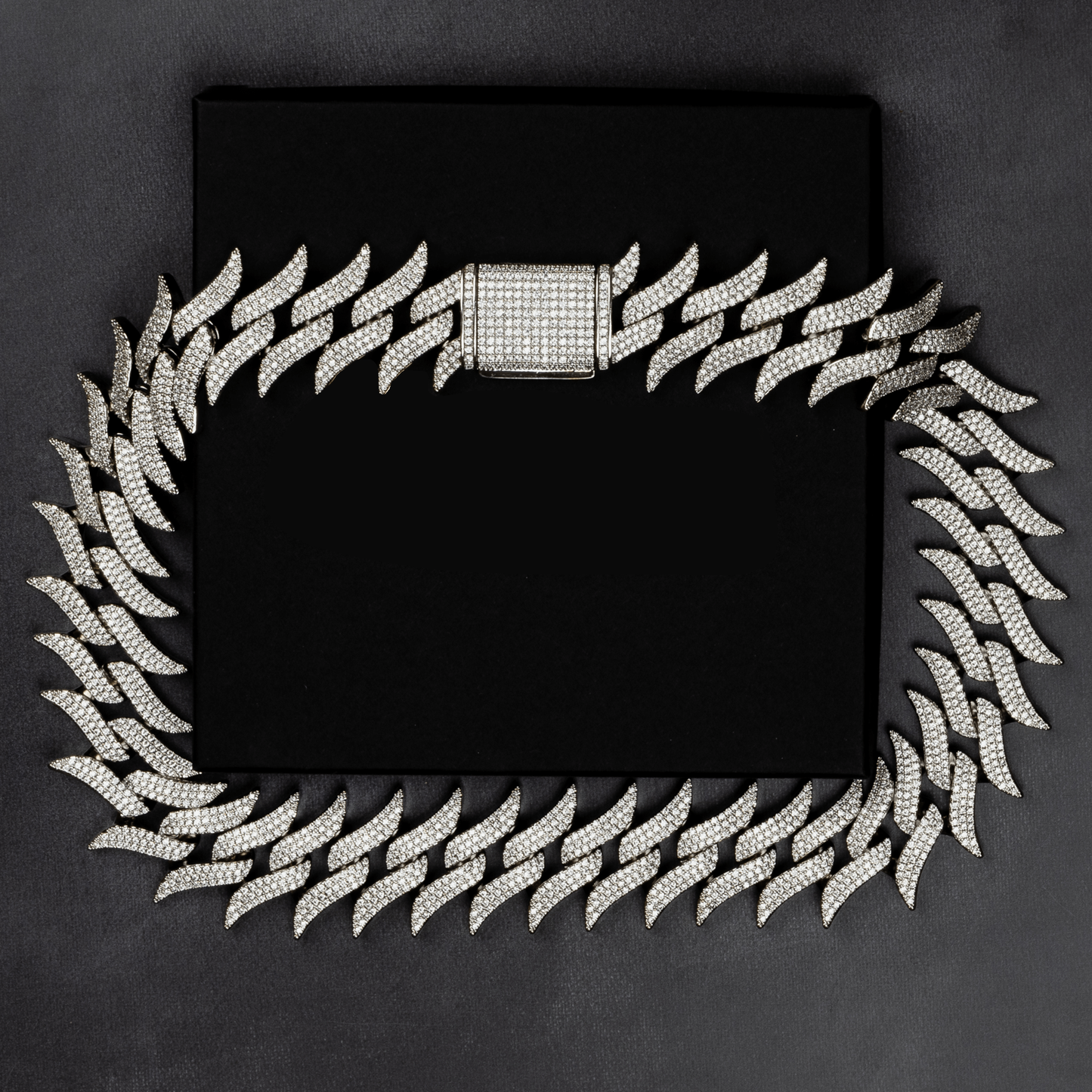 32mm Thorn Chain