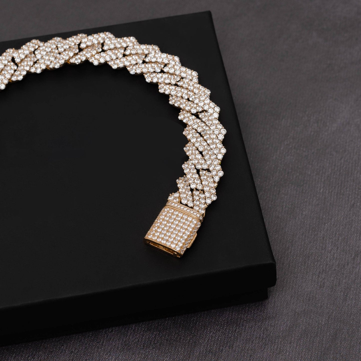 17mm Prong Bracelet