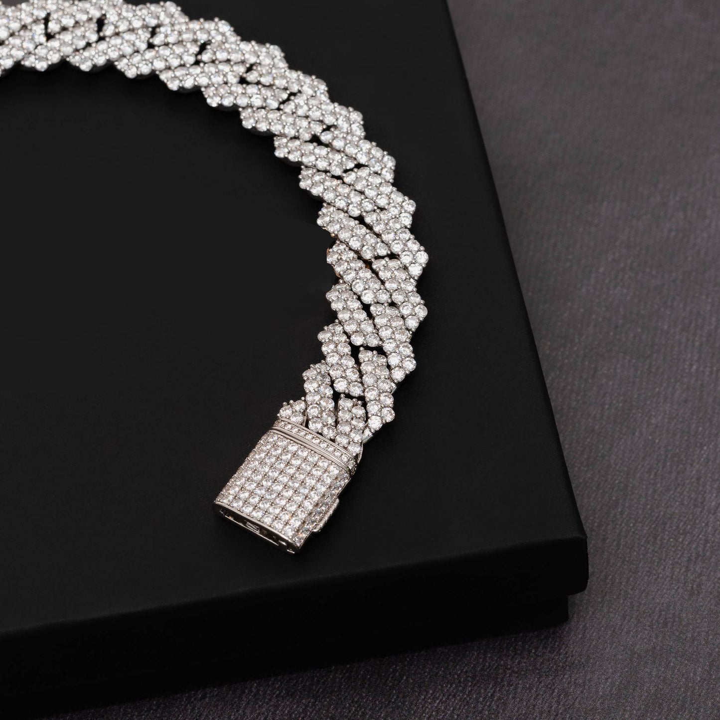 17mm Prong Bracelet