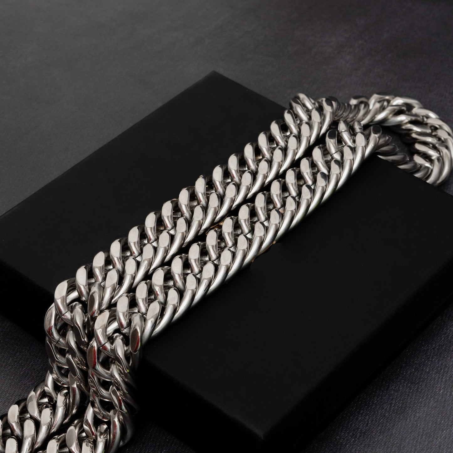 X Adjustable White Gold 22mm Cuban Chain