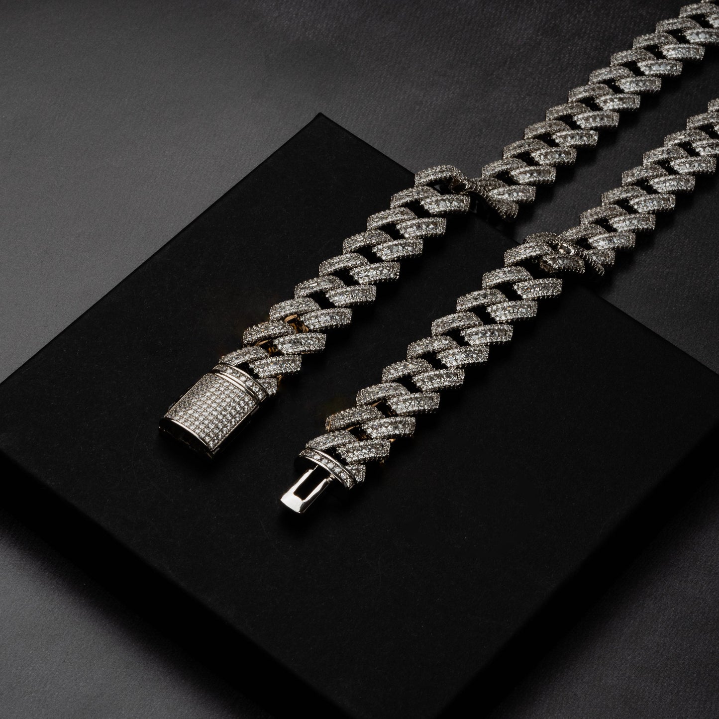 15mm Prong Chain