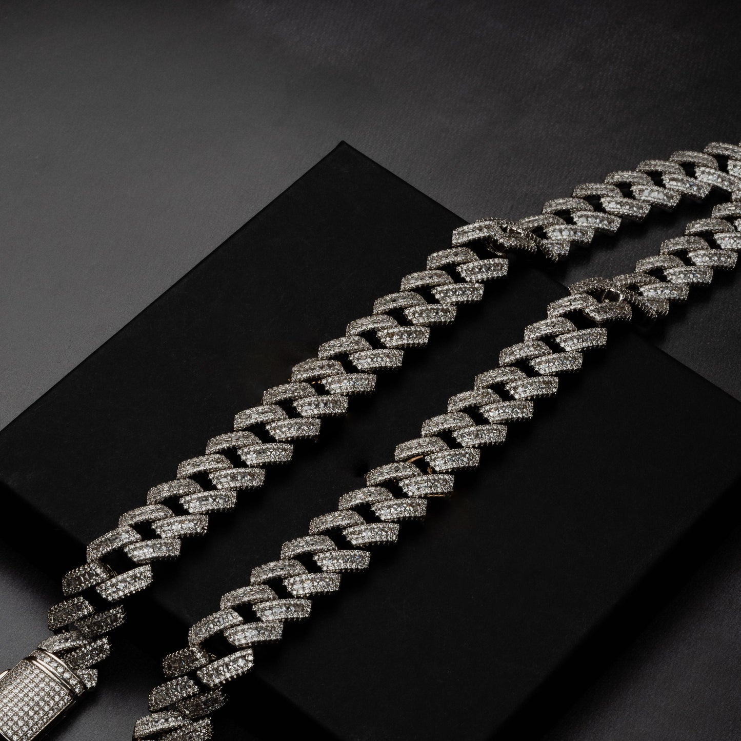 15mm Prong Chain