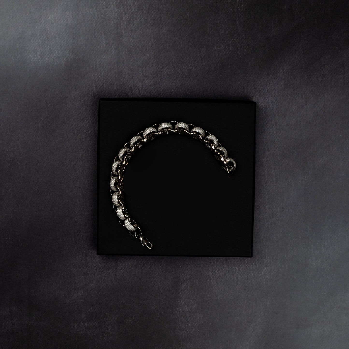 12mm Interlocked Rings Bracelet