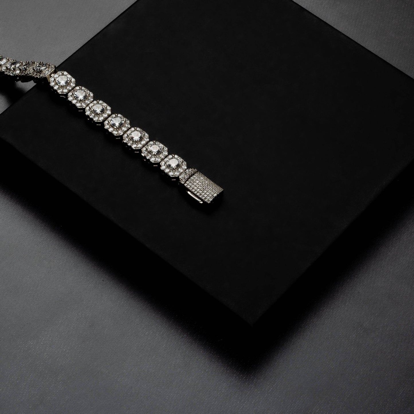 10mm Clustered Tennis Bracelet