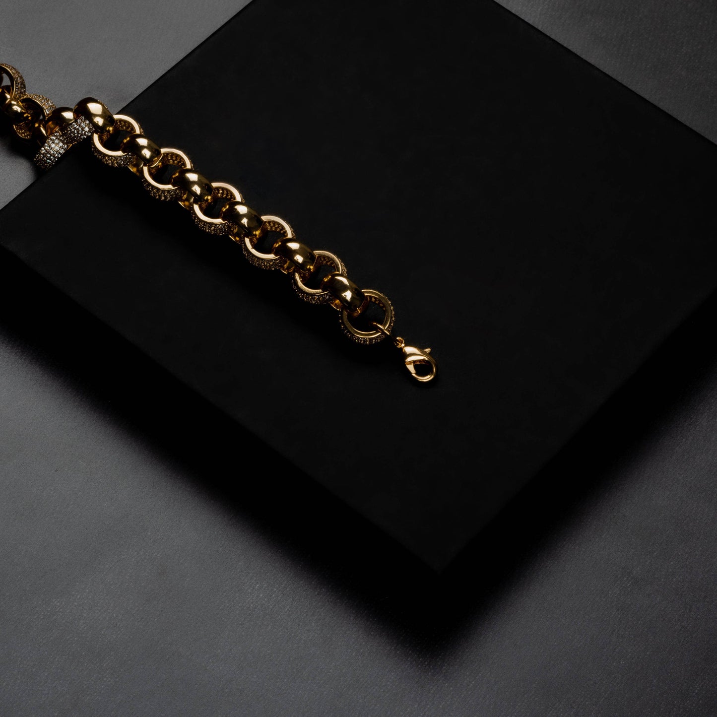 12mm Interlocked Rings Bracelet