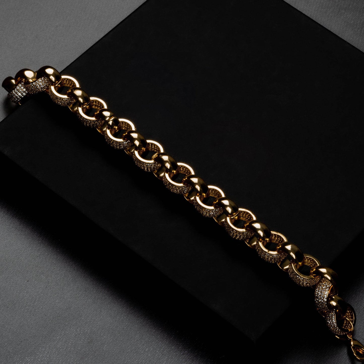 12mm Interlocked Rings Bracelet