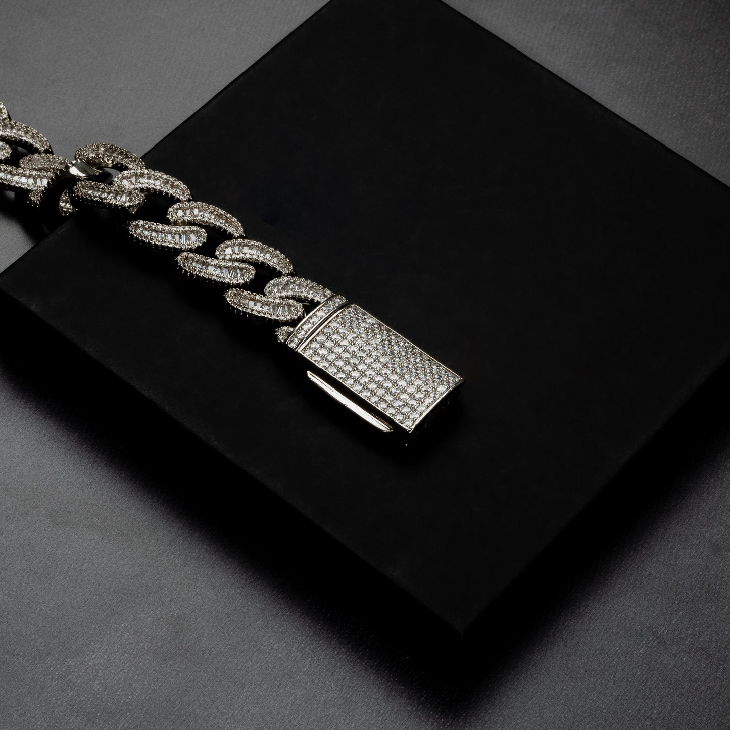 18mm Baguette Bracelet