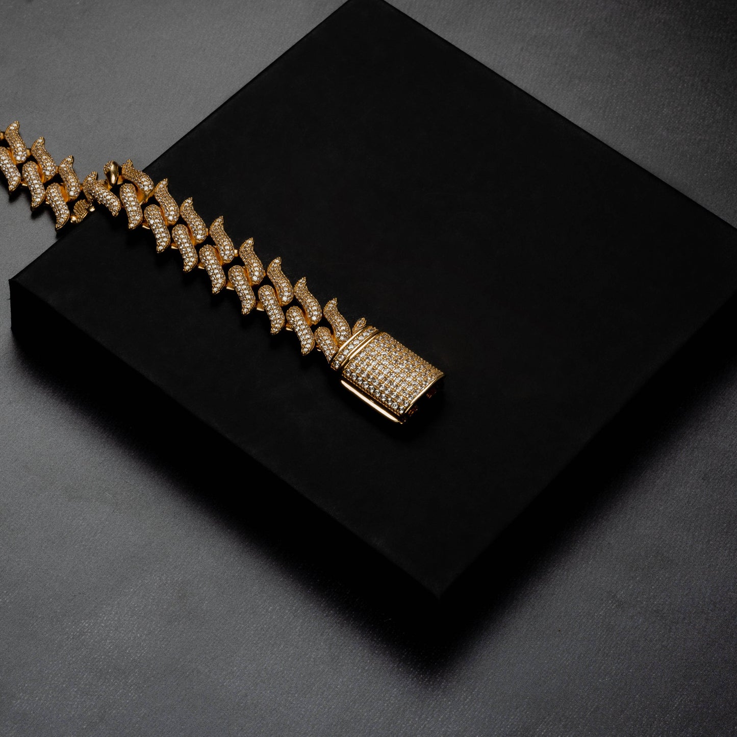 18mm Thorn Bracelet