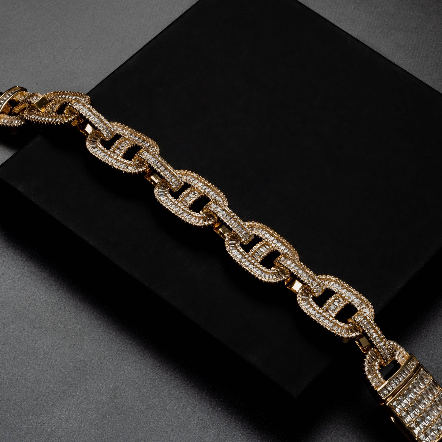 18mm Mariner Baguette Bracelet