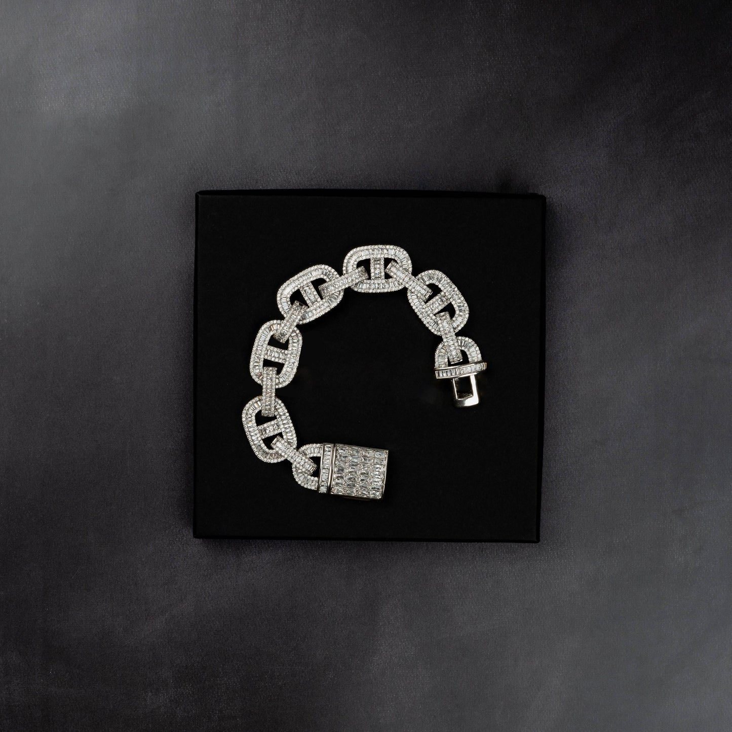 18mm Mariner Baguette Bracelet
