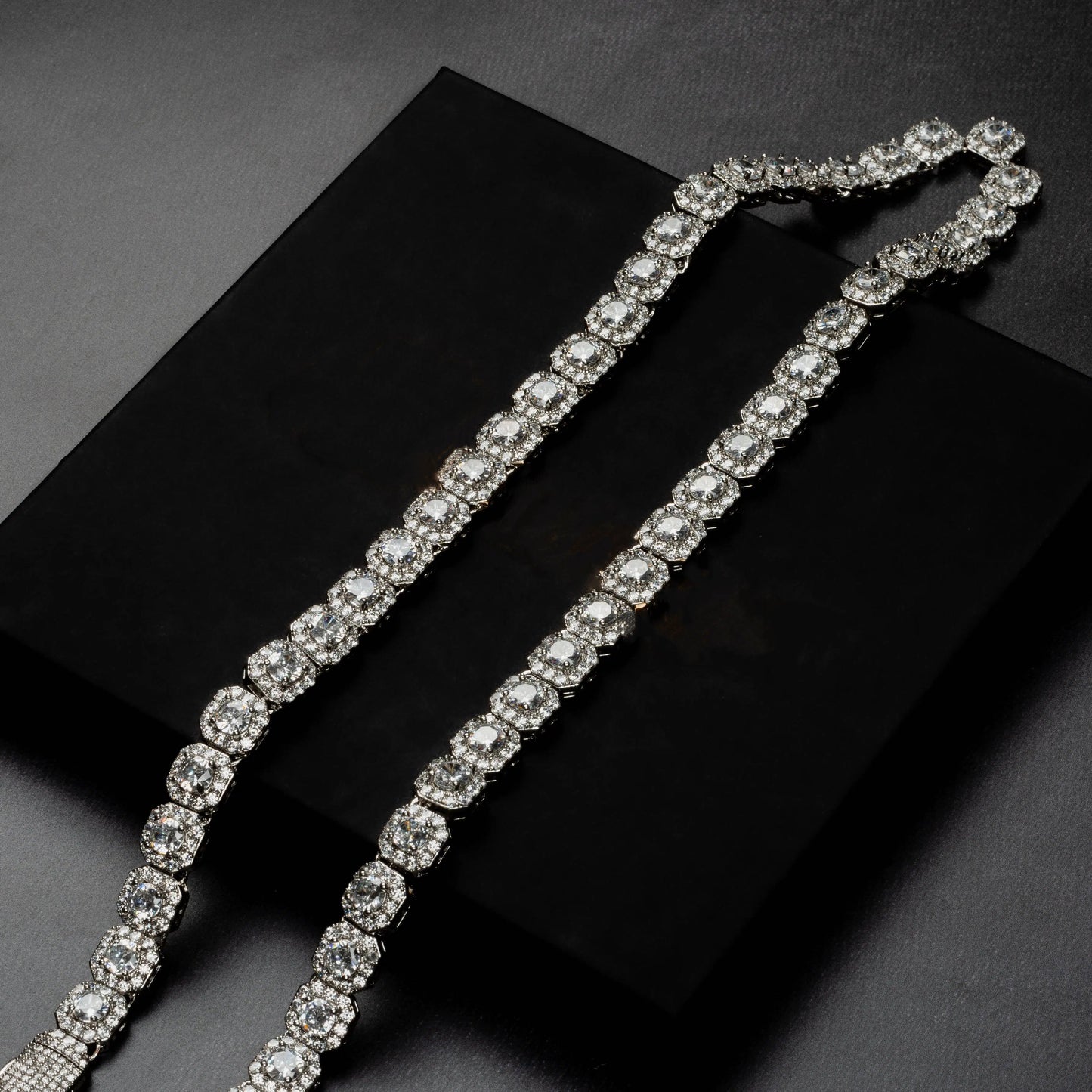 10mm Clustered Tennis Chain