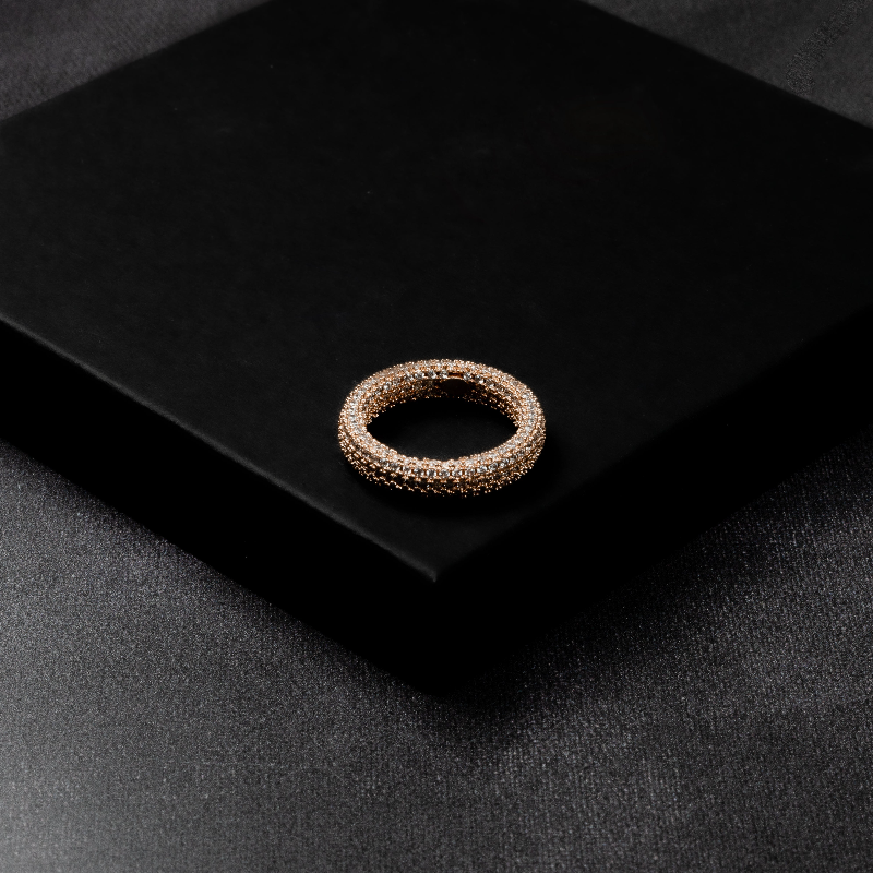 Iced Cluster Ring